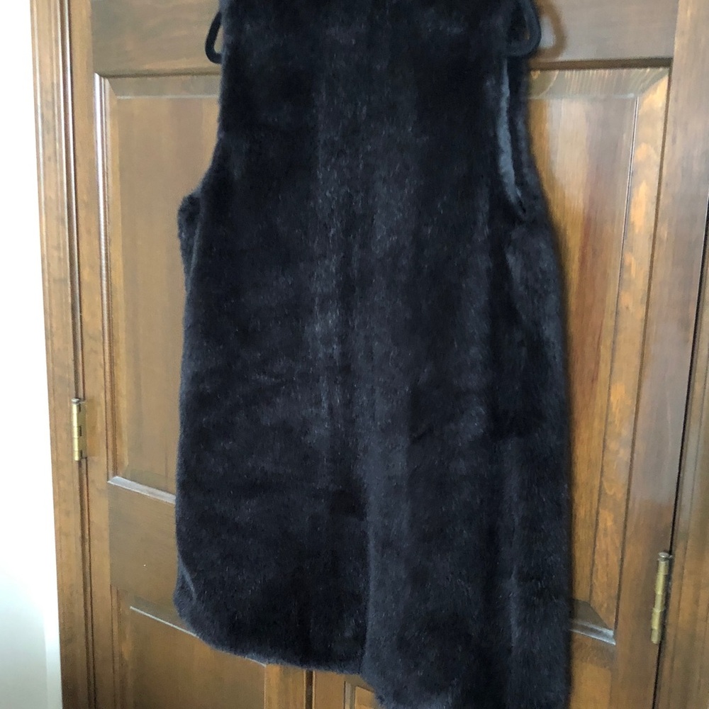 Talbots Black Faux Fur Vest - Picture 4 of 6